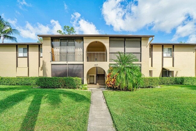 Building Photo - 407 Pine Glen Ln