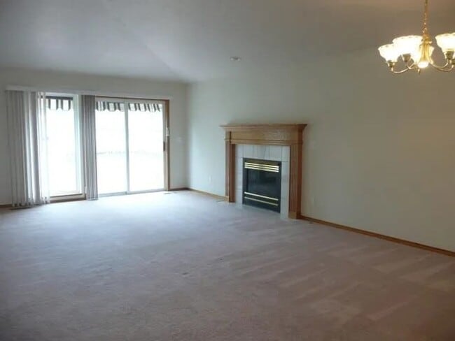 Building Photo - Desirable 3 Bed, 3 Bath Home in Latah Cree...