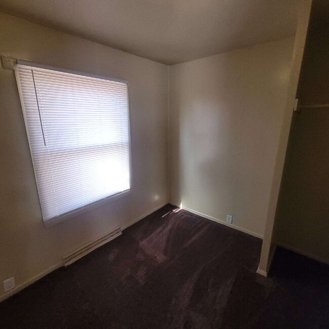 Building Photo - West Indy/Eagledale 3BR Home!