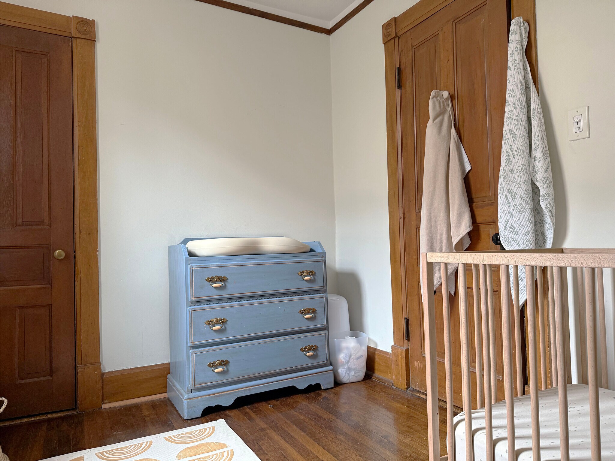 Bedroom 2 can easily be changed to full bedroom - 952 N Hoyne Ave