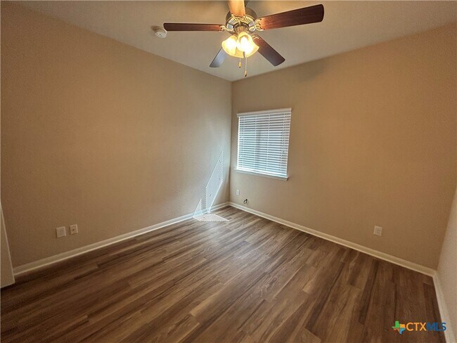 Building Photo - 3013 Sandstone Way