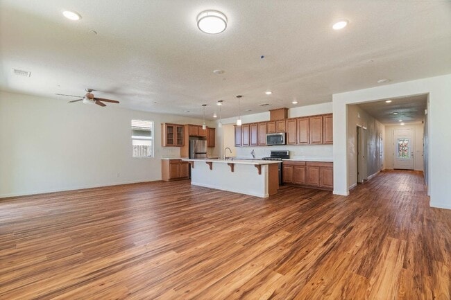 Building Photo - 3760 Orbison Ln