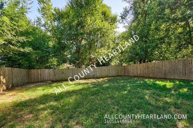 Building Photo - 208 W Kittyhawk Dr