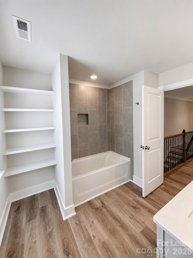 Building Photo - 4630 Dogwood Pl