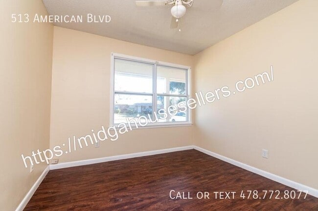 Building Photo - 513 American Blvd