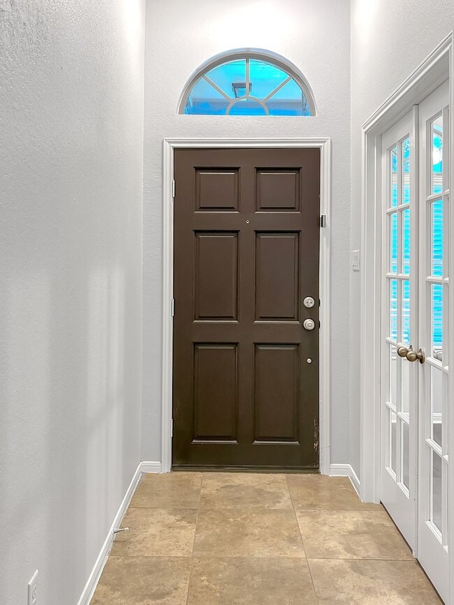 Building Photo - Spacious and Stylish in Schertz!