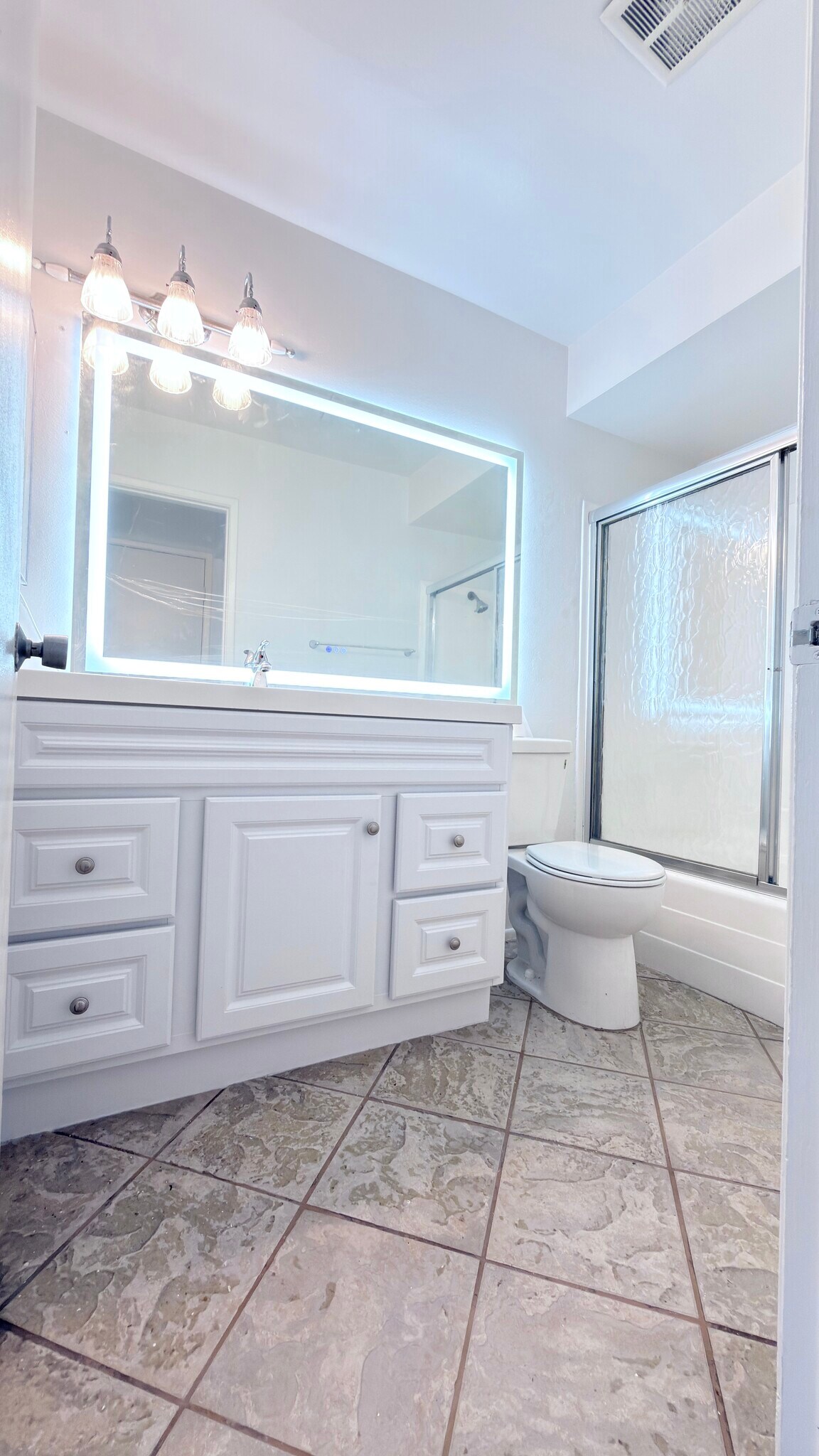 Building Photo - 20930 Parthenia St