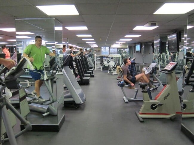 Building Photo - 35 Seacoast Terrace