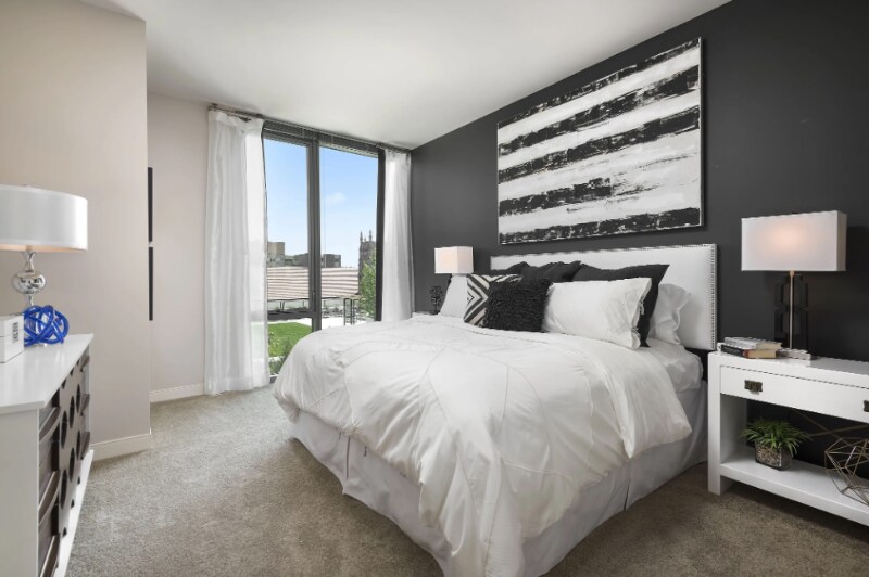 Building Photo - 932 Lake St