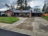 Building Photo - Move In Special: Central Roseville, Pool, Gardner Single Story Large Yard,  3 bedrooms, 2 baths, ...