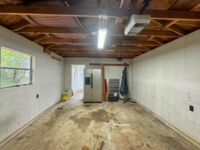 Building Photo - 149 W Dogwood Rd