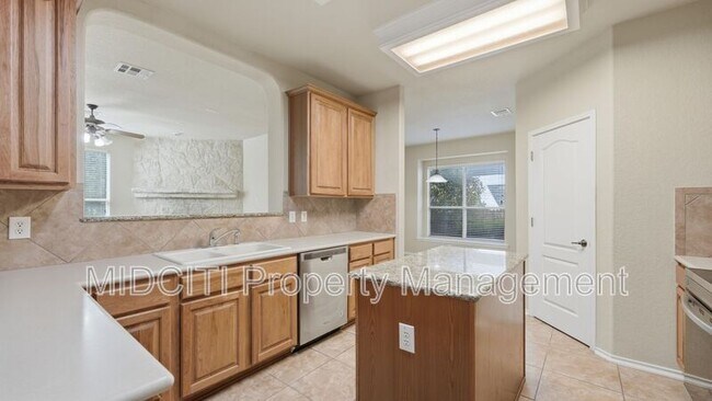 Building Photo - 622 Magdalena Ln