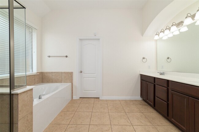 Building Photo - 17314 Aldenwilds Ln