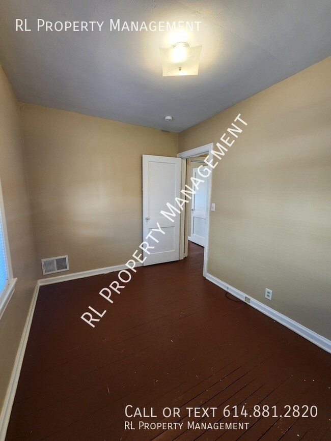 Building Photo - Cozy 2 Bedroom 1 Bathroom home in Eastmoor!