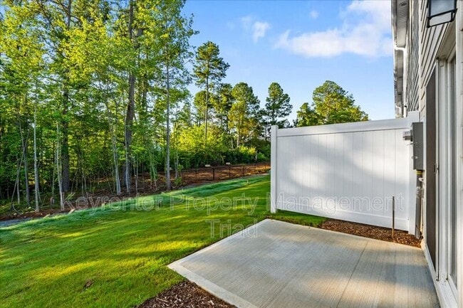 Building Photo - 174 Parker Ln