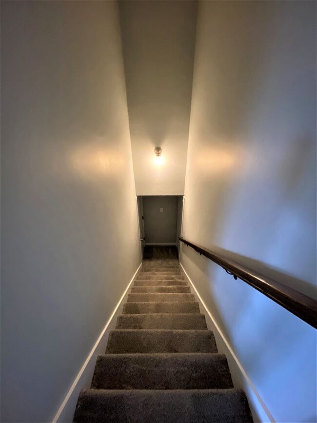 Building Photo - 4 Bedroom Pet Friendly Home For Rent Over ...