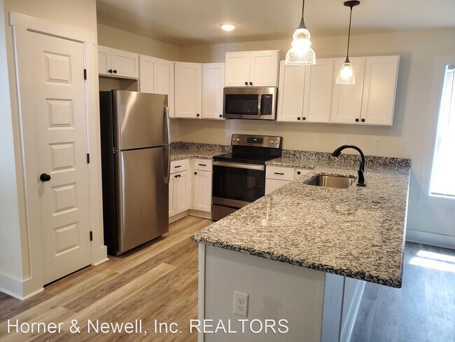Building Photo - 3 br, 2.5 bath House - 604 4th Street