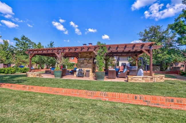 Building Photo - 6448 Brandywine Ln