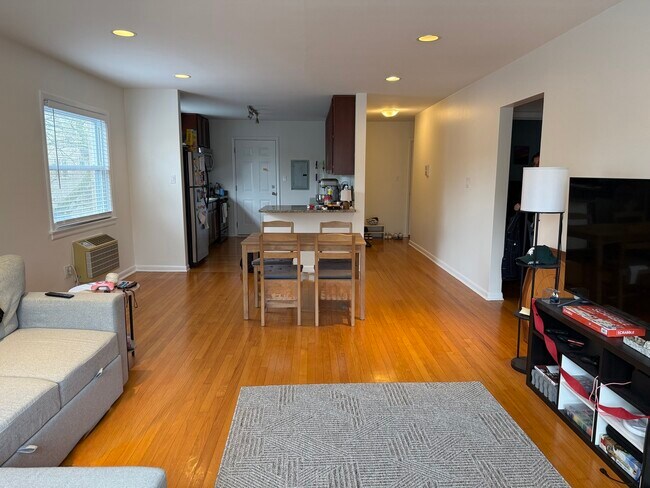 Building Photo - 2145 Ridge Ave