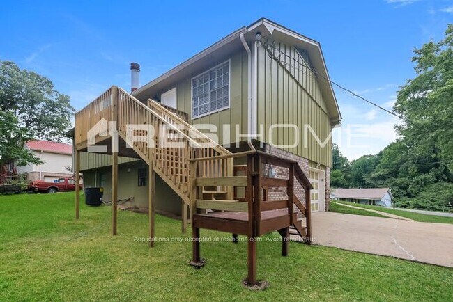 Building Photo - 741 Twin Ridge Dr