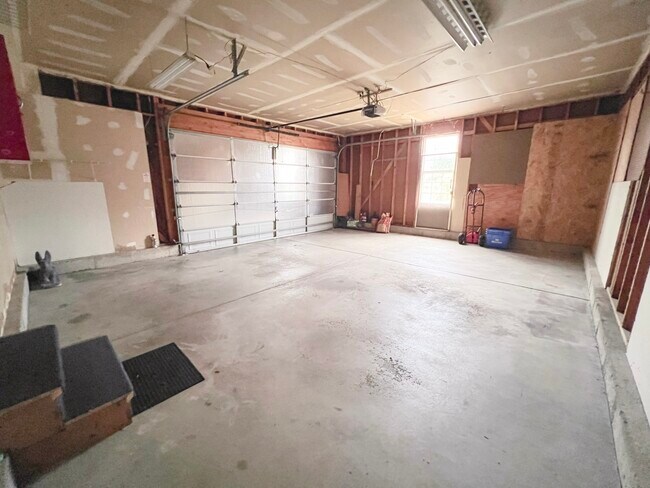 Building Photo - 2006 Aspen Dr