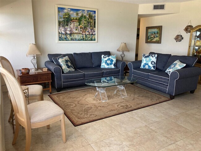 Building Photo - 4010 Galt Ocean Dr