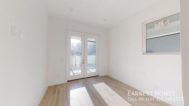 Building Photo - 8444 Camelia Ct