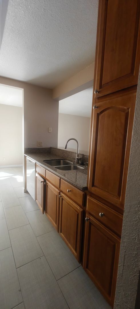 Building Photo - Bay Point, Excellent Location with 2 Bed 2...
