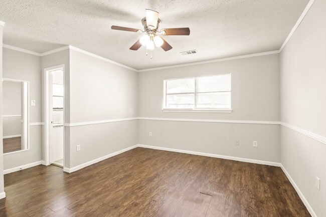 Building Photo - 3806 Montego Dr