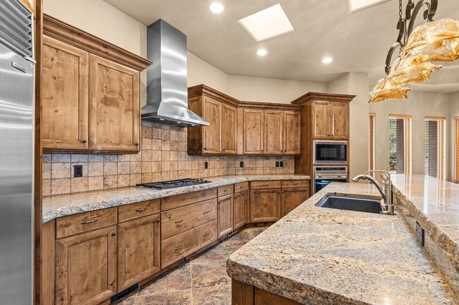 Building Photo - 3052 Snow Canyon Pkwy