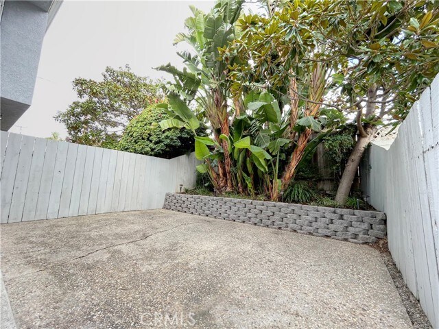 Building Photo - 33938 Alcazar Dr