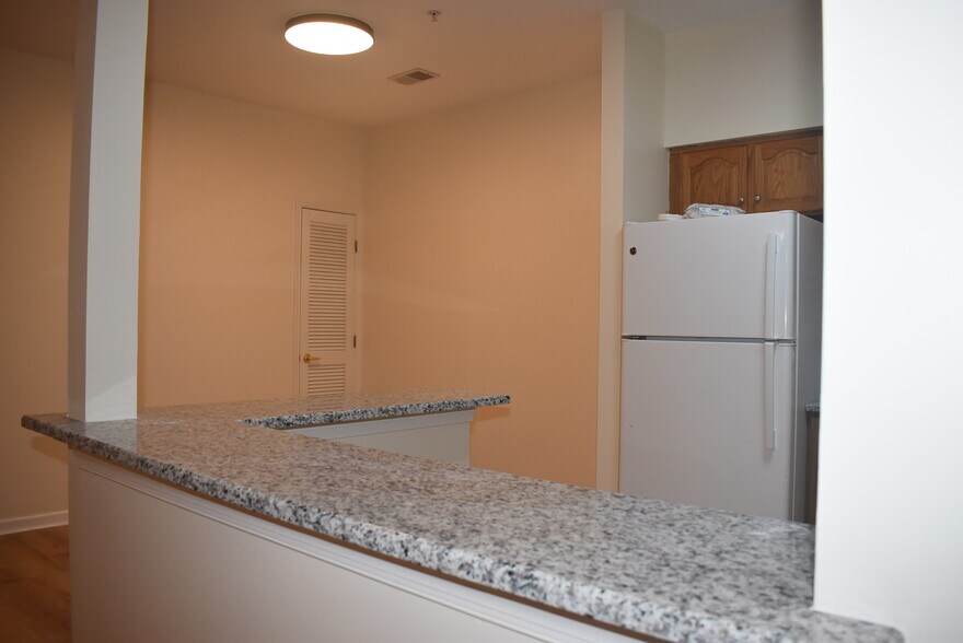 Building Photo - 815 Dominick Ct