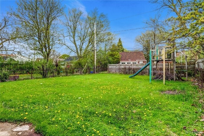Building Photo - 321 Eggert Rd