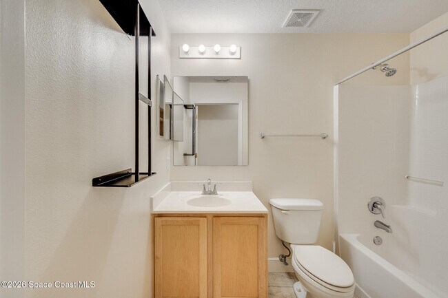 Building Photo - 537 Mason Dr