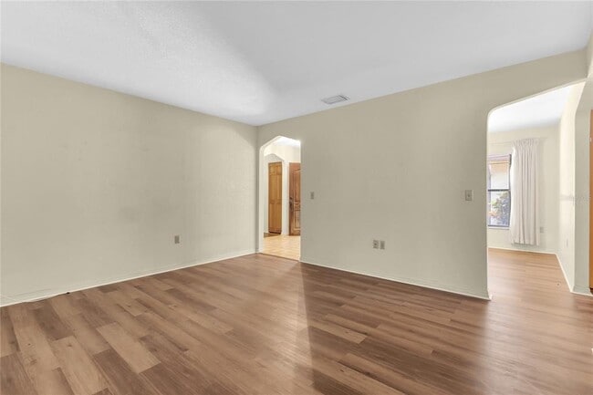 Building Photo - 907 Kristina Ct