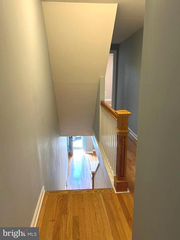 Building Photo - 209 Hermit St