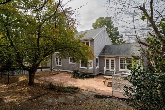 Building Photo - Fabulous Home in Aquia Harbor