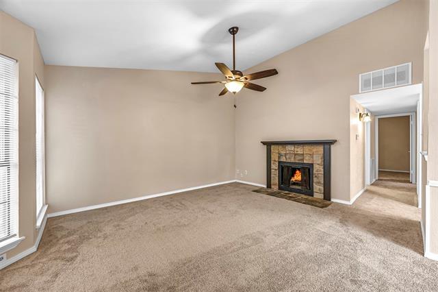 Building Photo - 2509 Sunflower Dr