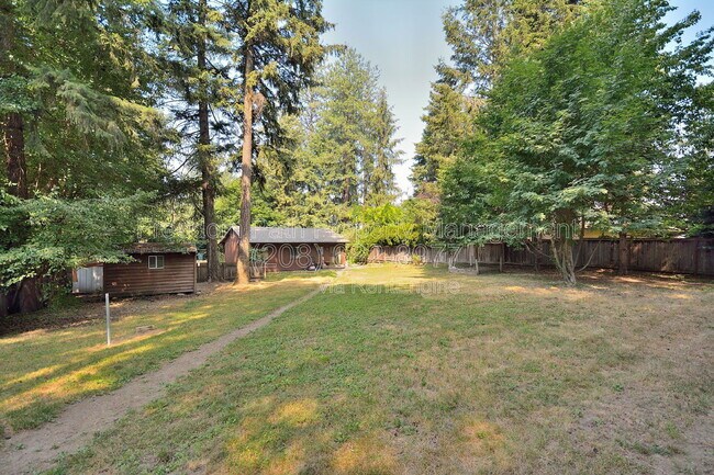 Building Photo - 11960 N Government Wy