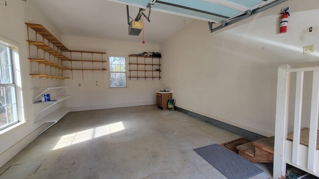 Building Photo - 24 Chipmunk Court