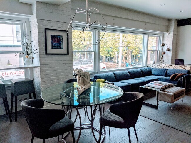 Building Photo - 121 S Jackson St