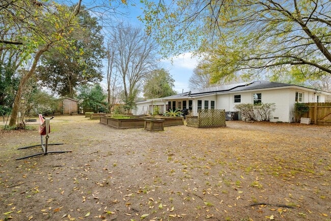 Building Photo - 1643 Boone Hall Dr