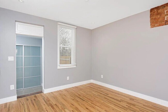 Building Photo - Modern 1bed/1bath in Cole/RiNo Area