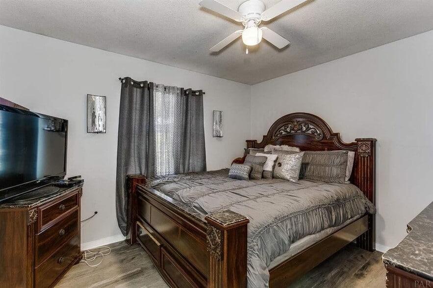 Building Photo - 4800 Tradewinds Dr