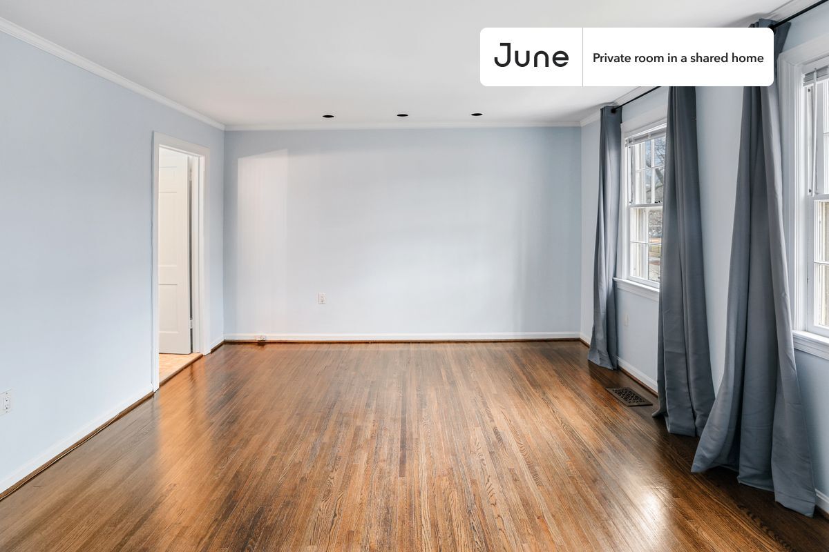 Building Photo - Room in Shared 7 bed/3.5 bath home