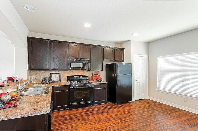 Building Photo - 38 Woodland Hills Dr