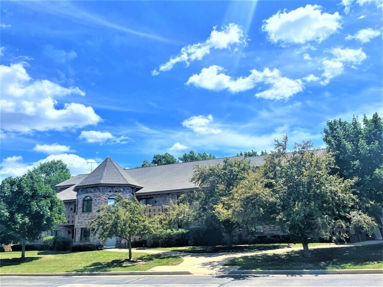Interior Photo - Parkwood Lake Apartments