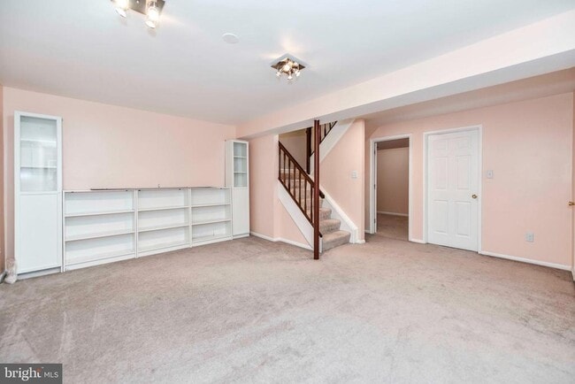 Building Photo - 261 Gundry Dr