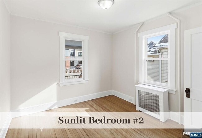 Building Photo - 10 Zazzetti St