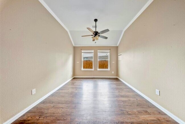 Building Photo - 3306 Benbrook Springs Ln